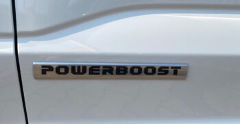 Ford F Limited Powerboost bianco Italia