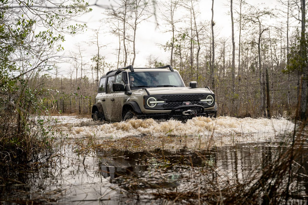 Ford Bronco Everglades Desert Sand